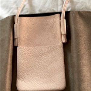 Leatherology phone cross body/pink a little beige